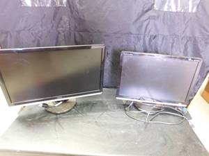 lot 47 image: 2 computer moniters