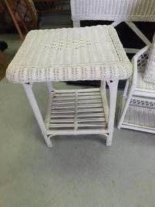 lot 53 image: Wicker bedroom set