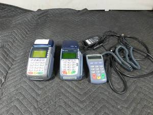 lot 62 image: 3 Credit card machines
