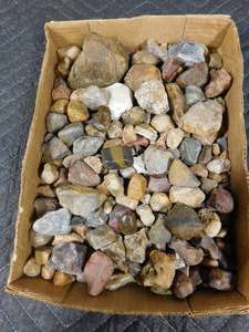 lot 67 image: Agates