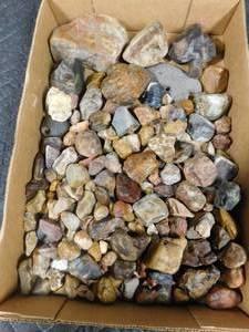lot 68 image: Agates