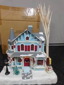 lot 81 image: Lighted fiber optic house