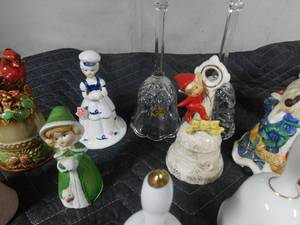 lot 94 image: Lot of collectable bells
