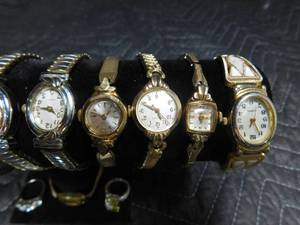 lot 109 image: 10 watches, bracelet and 2 rings