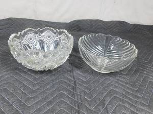 lot 114 image: 2 Crystal bowls
