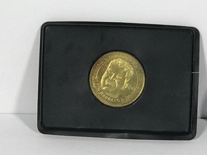 lot 263 image: 7 - 1998 Pinnacle NFL Q.B. Club NFL Coins