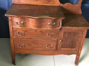 lot 8 image: Antique 1900s Victorian oak dresser w washstand chest and mirror