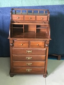 lot 9 image: solid wood sm. roll top desk w 4 drawers