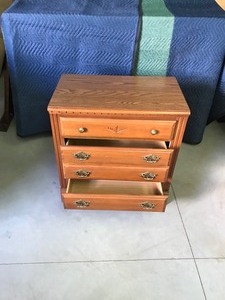 lot 312 image: 3 drawer wood dresser