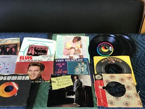 lot 334 image: 45s records