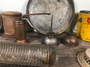 lot 386 image: Lot of collectible tins and more
