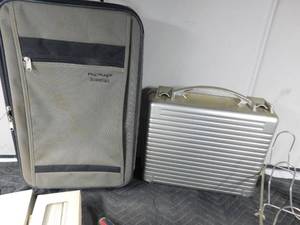 lot 169 image: 3 Umbrellas, sm. suitcases, shoe rack, blinds, and magazine rack