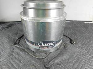 lot 172 image: Classic cook and serve