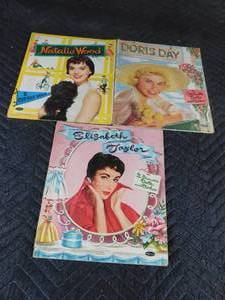 lot 175 image: 1950s Paperdolls