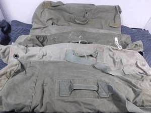 lot 193 image: 5 Army duffle bags