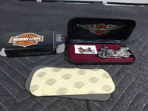 lot 221 image: Harley Davidson Electra-Glide motorcycle knife in case