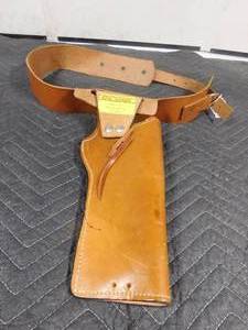 lot 225 image: Pistol holster