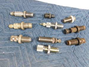 lot 238 image: 10 reloading dies