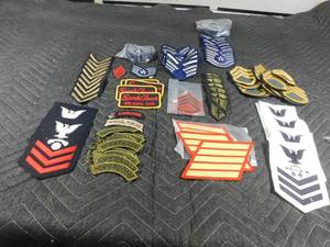 lot 410 image: Military patches