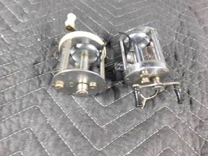 lot 427 image: 2 Vintage casting reels