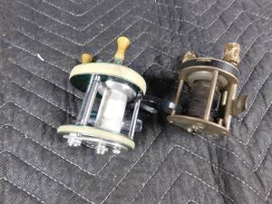 lot 429 image: 2 Vintage casting reels