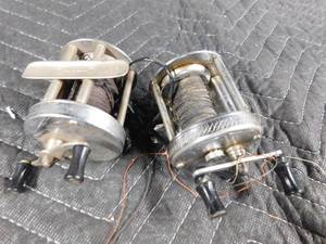 lot 436 image: 2 Vintage casting reels