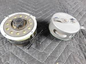 lot 442 image: 2 Vintage Fly reels