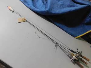 lot 450 image: 3 Vintage steel rods with reels