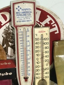 lot 523 image: Lot of collectibles