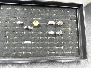 lot 468 image: 3 sterling silver and 4 costume rings
