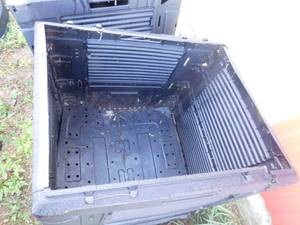 lot 499 image: 5 Compost bins