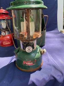 lot 11 image: Vintage Coleman Lanterns  Round Heater