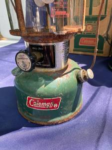 lot 12 image: Four Well-Preserved Green Vintage Coleman Lanterns