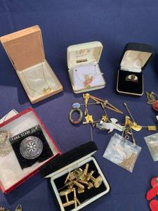 lot 65 image: Assorted lot of Costume Jewelry