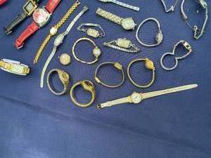 lot 67 image: MORE THAN 35 WATCHES