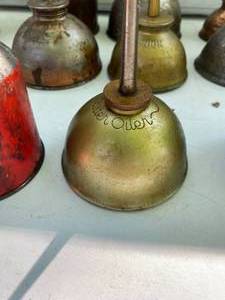 lot 60 image: 18 Vintage Oilers - Some with Advertising