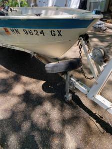 lot 2 image: Summer Fun 16 ft. Crestliner Fishing Boat and Motor