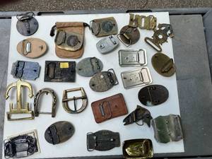 lot 79 image: Belt Buckle Collection - Advertising, Western and other