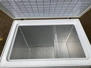 lot 92 image: Sunbeam Chest Freezer