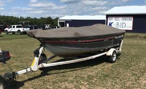 lot 3 image: 1989 Alumacraft 1610 Boat w Trailer