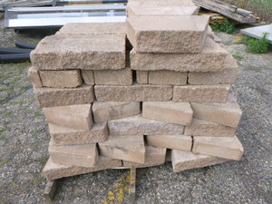lot 63 image: Pallet of Landscaping Blocks