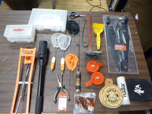 lot 83 image: Fishing Assortment