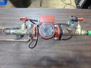 lot 86 image: Grundfos Type UP15-42F Recirculating Pump