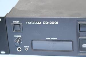 lot 35 image: Tascam CD-200i Rackmount Professional CD CD-R CD-RW MP3 & WAV Player with Apple iPod Dock - Includes Remote Control