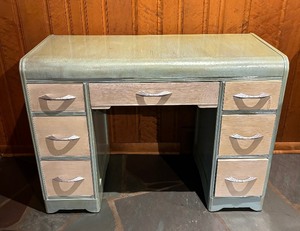 lot 13 image: Vintage Painted Desk with Chair