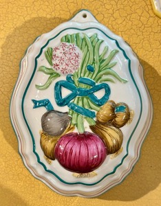 lot 46 image: Trio of The Franklin Mint Le Cordon Bleu Decorative Porcelain Molds