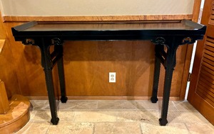 lot 6 image: Vintage Asian Flair Black Console Table