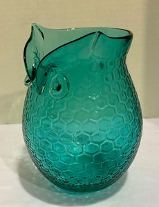 lot 142 image: Vintage Blown Aqua Blue Glass Owl Vase
