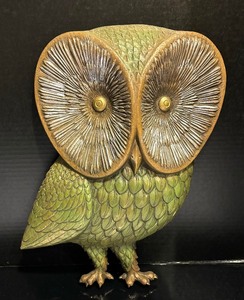 lot 14 image: Pair of MCM Vintage Sculpted Owl Wall Plaques by Burlwood