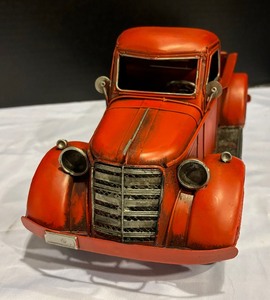 lot 184 image: Vintage Reproduction Decorative Pickup Truck